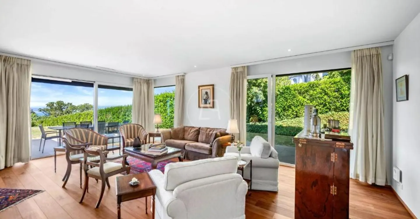 Magnificent modern apartment with panoramic view above Lutry - Photo 4 of 13