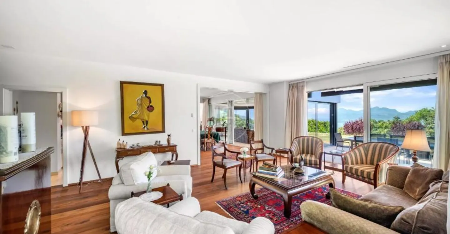 Magnificent modern apartment with panoramic view above Lutry - Photo 5 of 13
