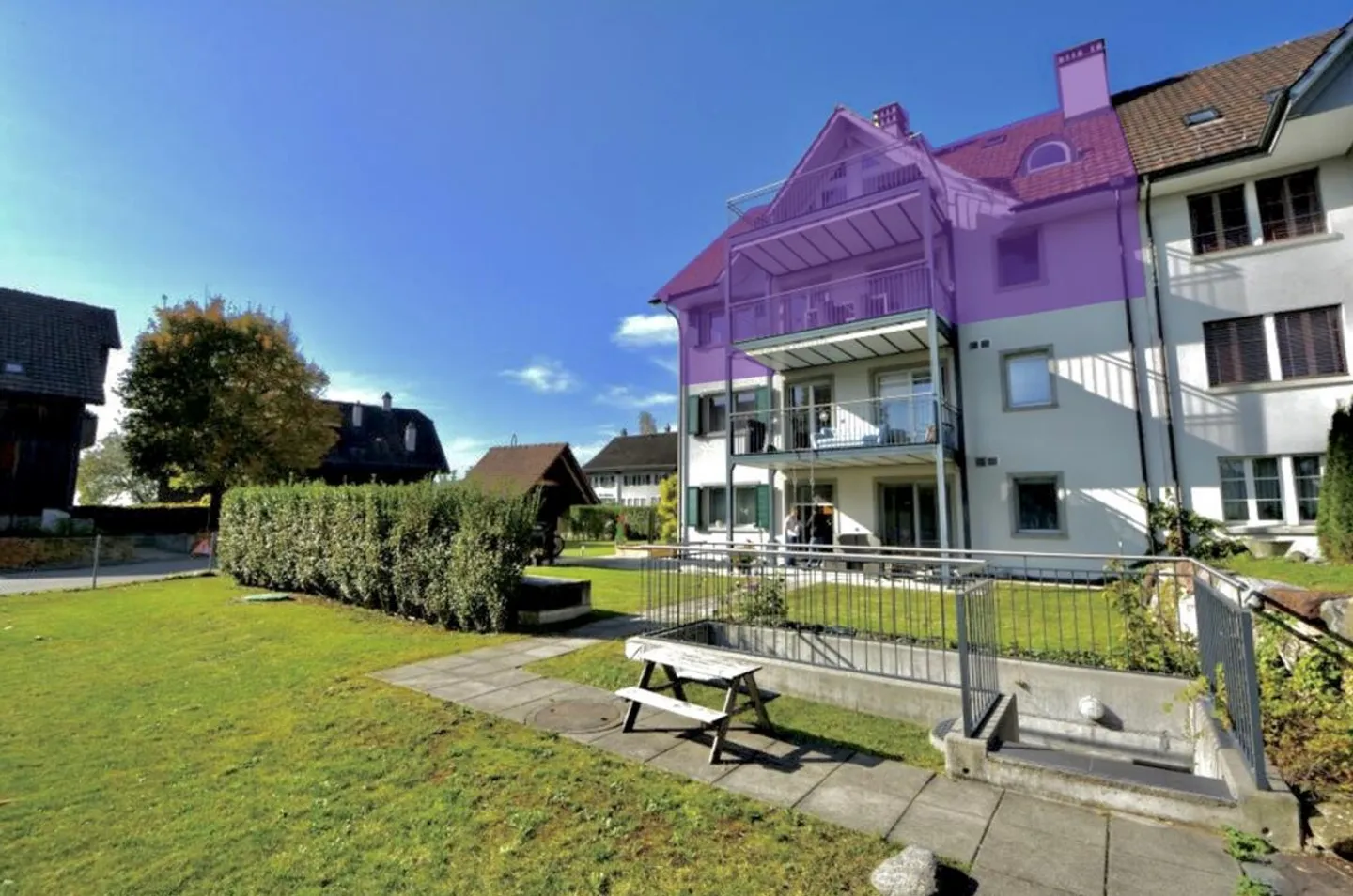 5.5-Room Penthouse Apartment: Spacious Living Oasis with Style - Photo 2 of 11