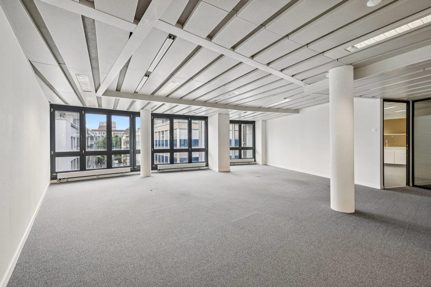 Plug & Work – Spazio ufficio pronto all'uso nel centro di Basilea - Foto 2 di 10