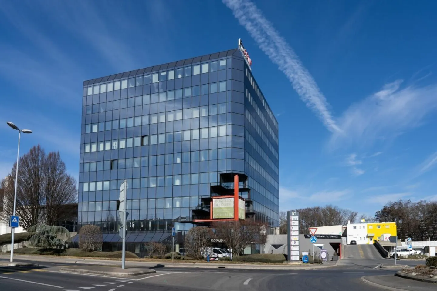 Spacious and modern offices for rent in Bussigny - 230 m² - Photo 7 of 8