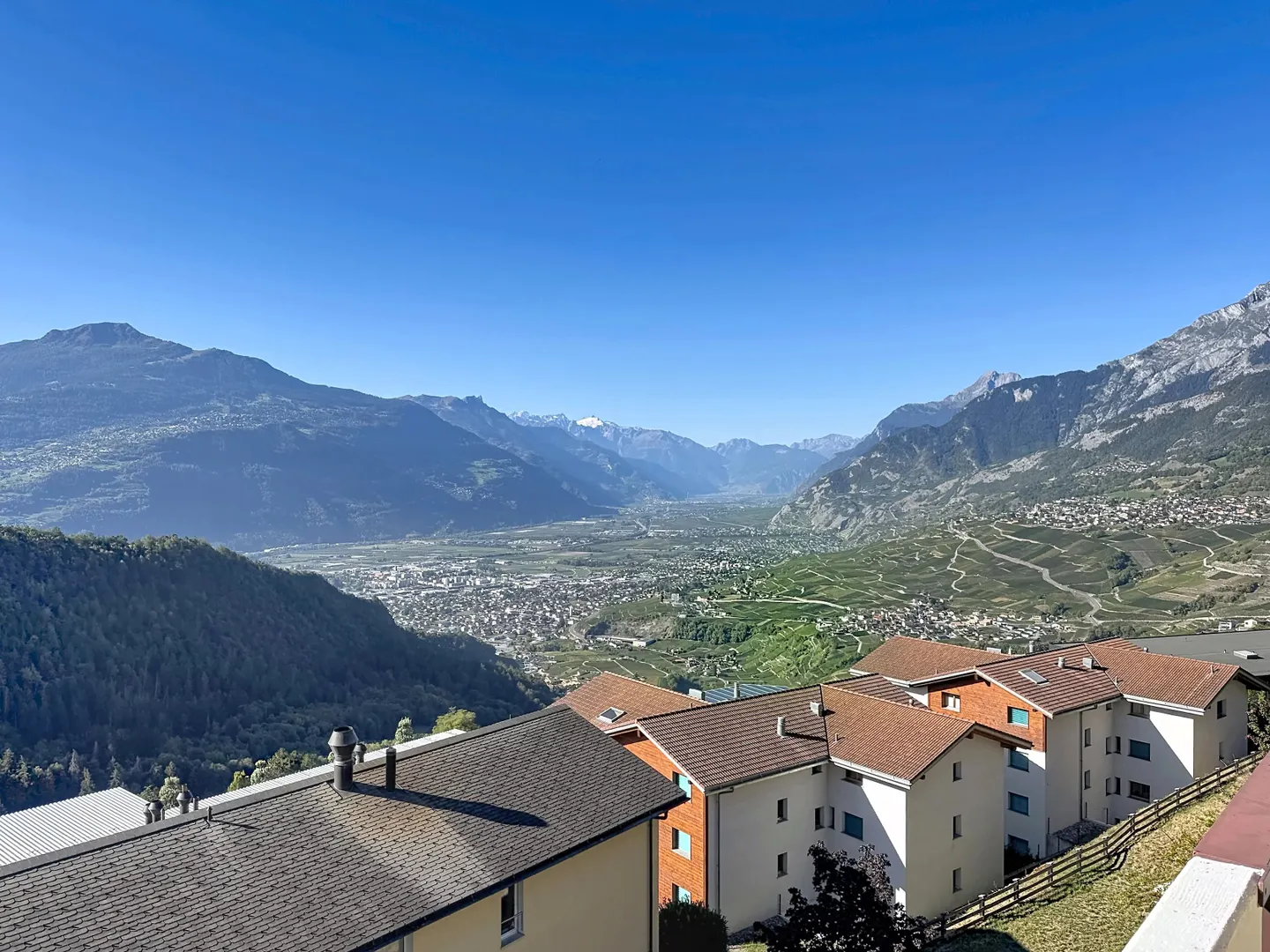 Appartement ensoleillé avec vue imprenable - Photo 16 sur 18