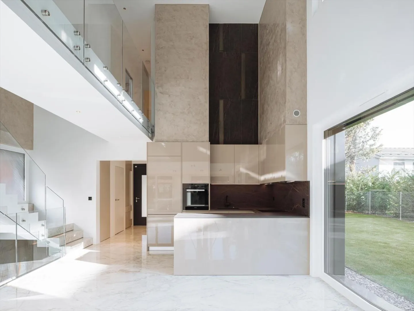 Villa 7 camere - Foto 2 di 3