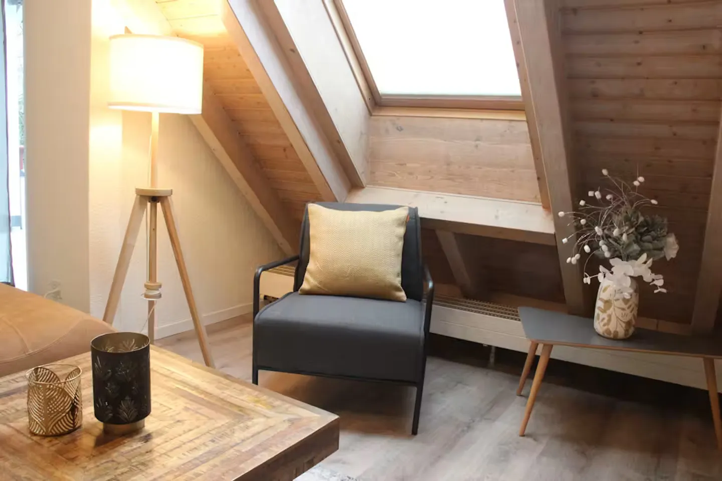 Charmantes Chalet in Kloten - Foto 3 von 10