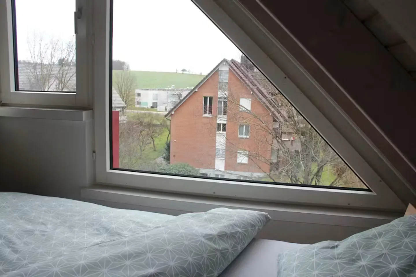 Charmantes Chalet in Kloten - Foto 8 von 10