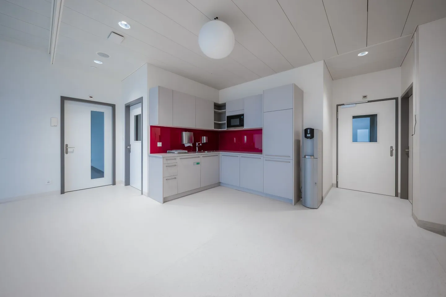 Scopri il futuro della ricerca: spazi di laboratorio all'avanguardia per innovazioni rivoluzionarie. - Foto 4 di 10