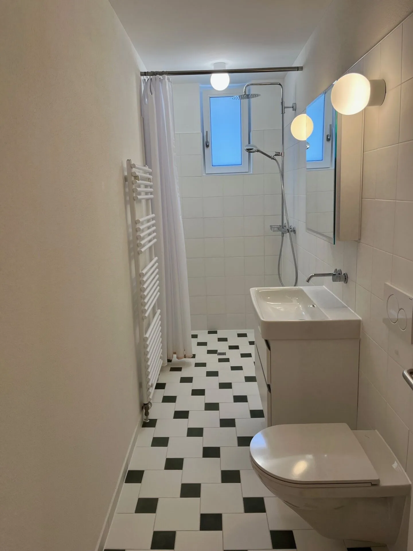 Luminoso appartamento di 2,5 stanze con area giardino nel bellissimo quartiere dei musei - Foto 7 di 9