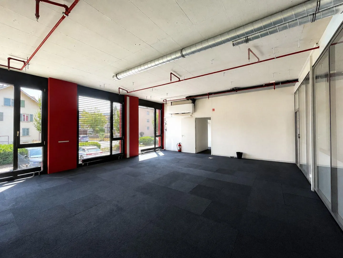 Espace de bureau moderne développé - 60 m2 à Zofingen! - Photo 2 sur 6