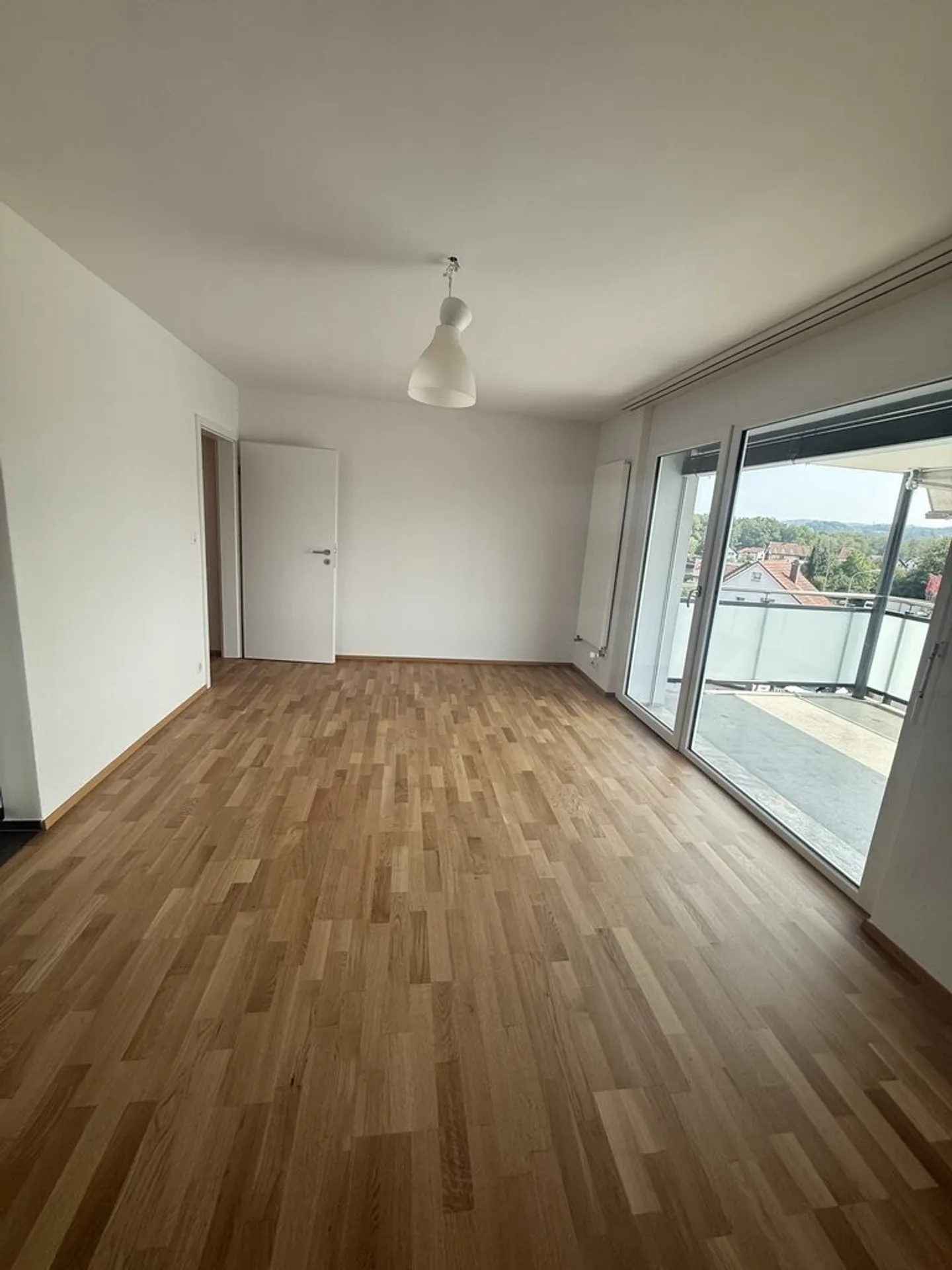 Modernes Apartment mit sonnigem Balkon - Foto 3 von 7