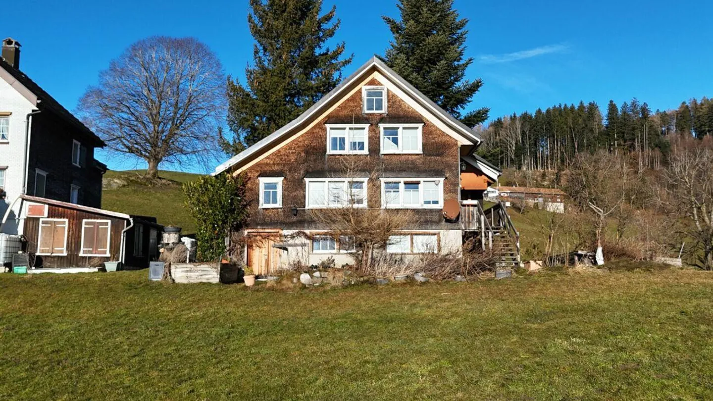 Charmantes Freistehendes Haus mit Aussicht - Foto 1 von 15