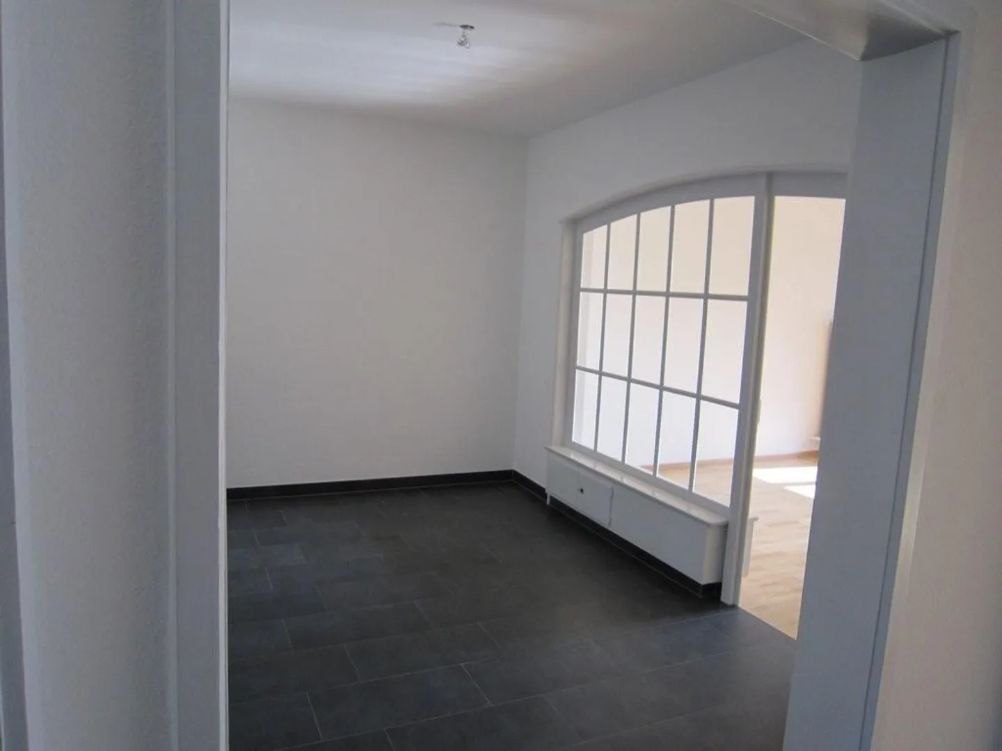 Appartement 3 1/2 pièces, 3ème étage gauche - Photo 3 sur 8