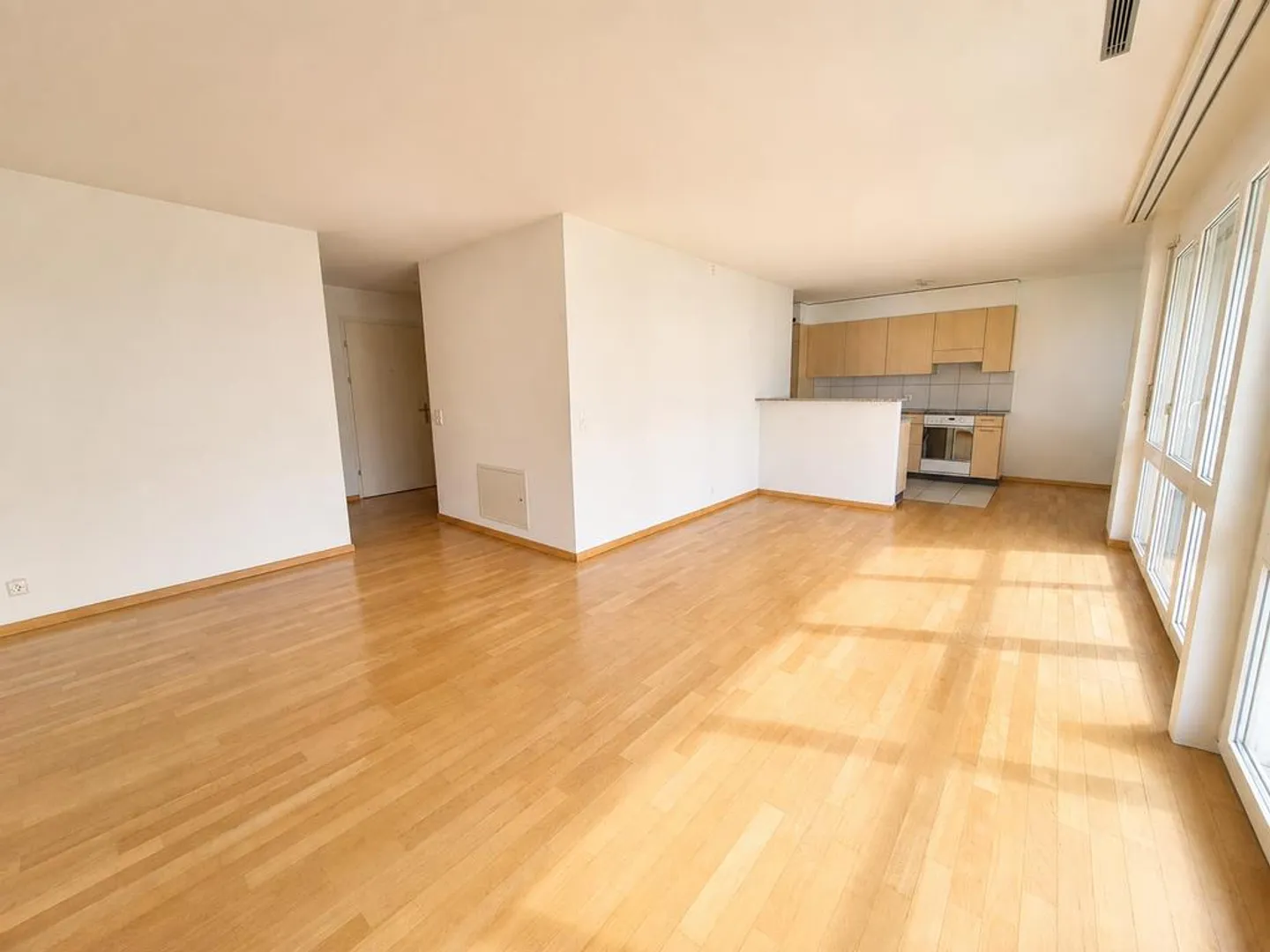 Appartamento 4.5 locali con patio a Küsnacht fiscalmente vantaggioso - Foto 4 di 10