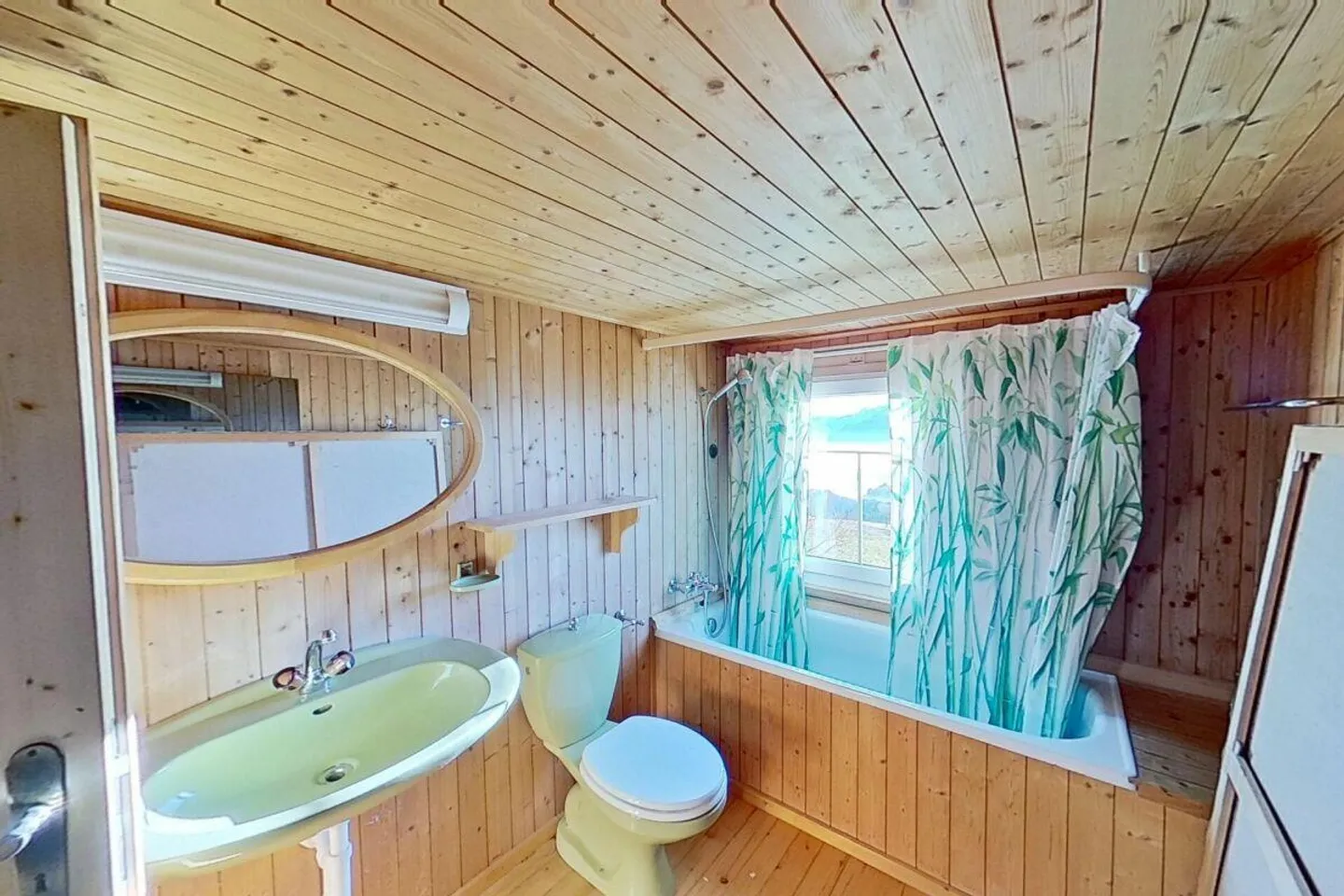 Charmantes Freistehendes Haus mit Aussicht - Foto 6 von 15