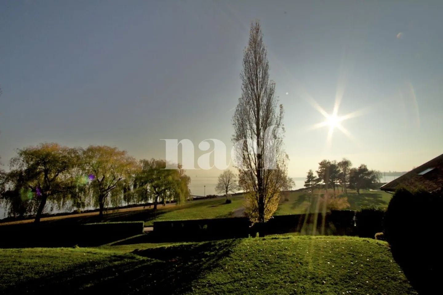 Charmant studio meublé - Photo 1 sur 5