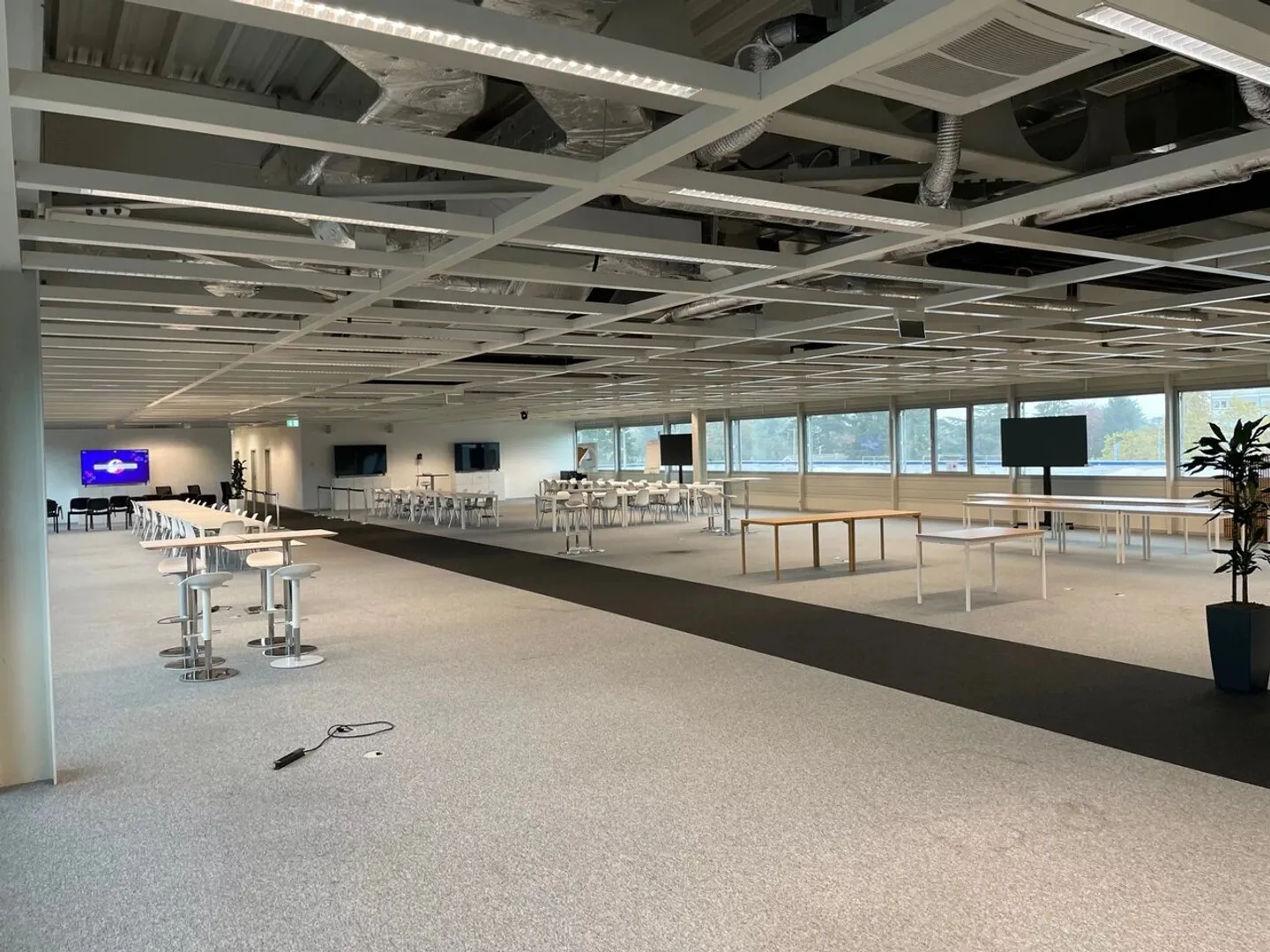 5000 m² situati nel cuore di un'area dinamica - Foto 7 di 8