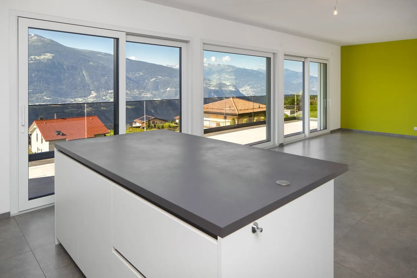 Wunderschöne neue zeitgenössische Villa - Foto 3 von 13