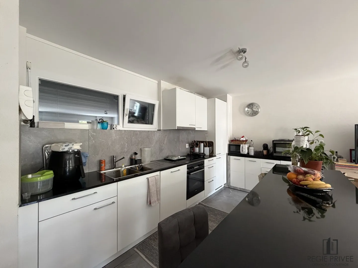 Bel Appartement avec Terrasse - Photo 5 sur 11
