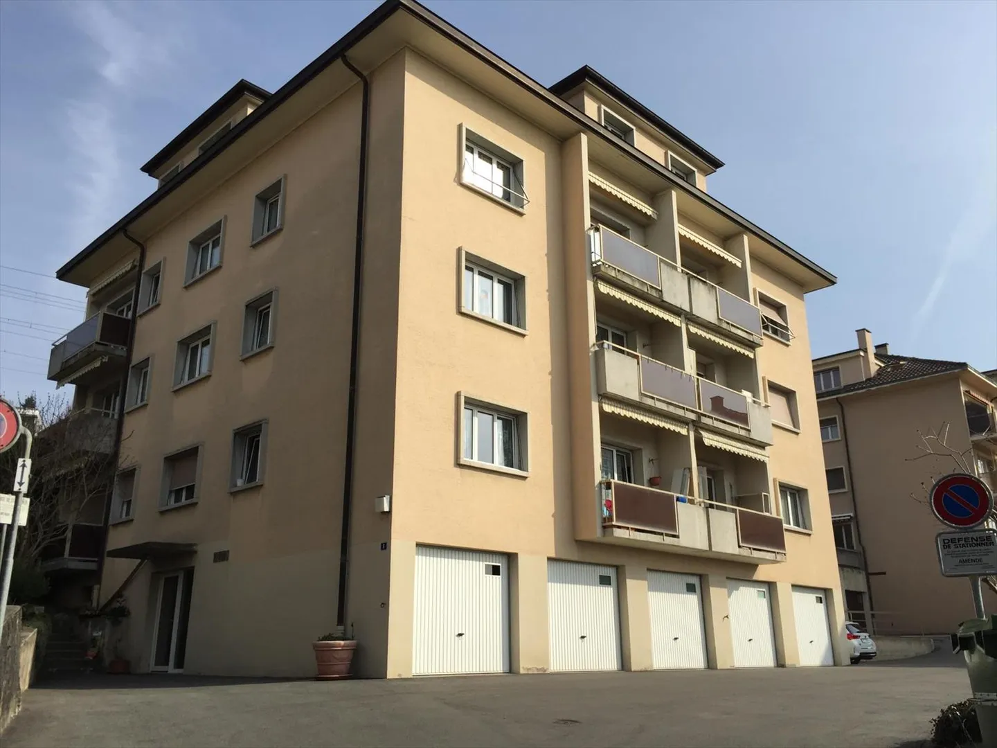 Appartement à louer - Photo 2 sur 9