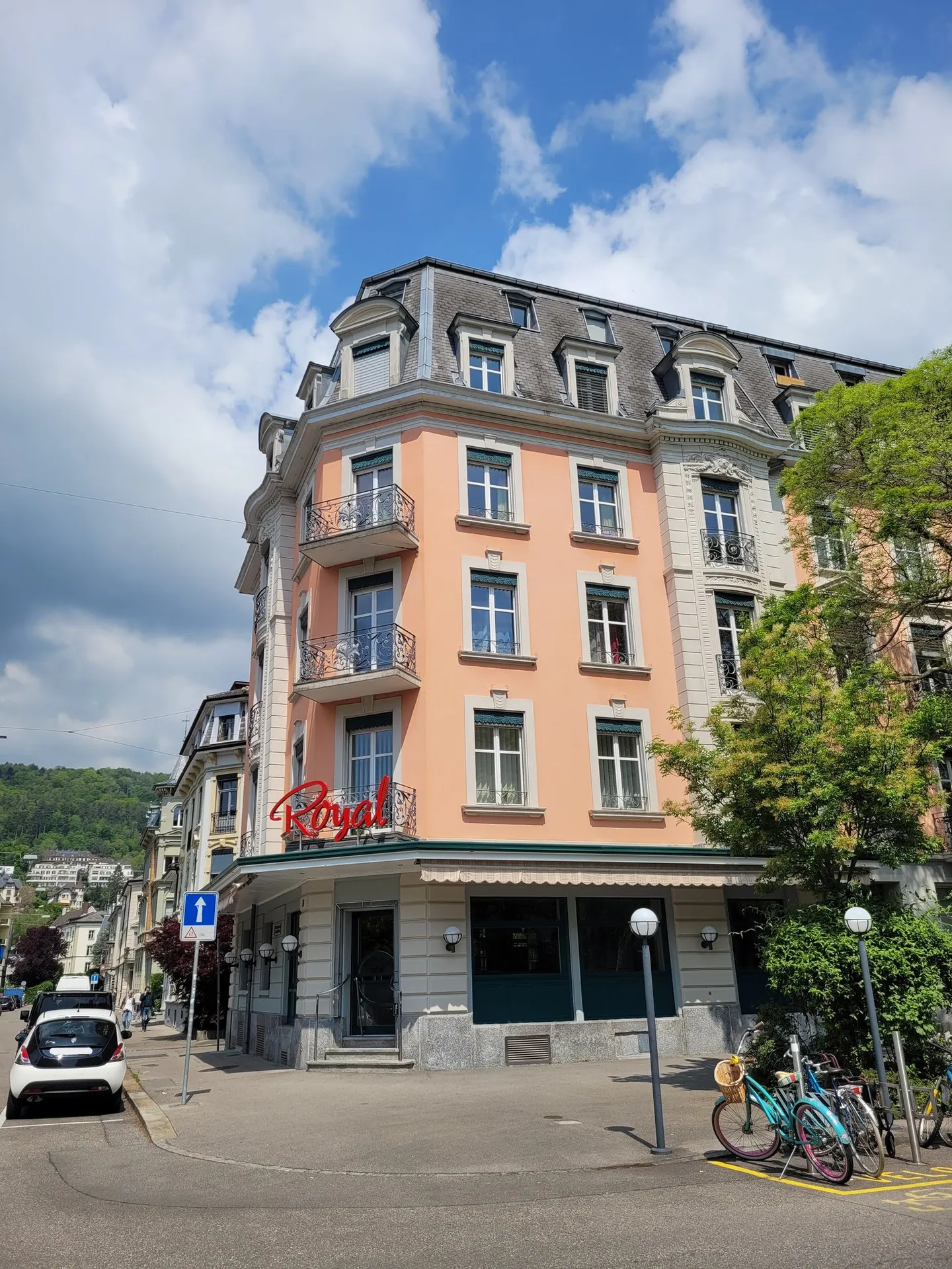 Restaurant for innovative tenant in a sunny and central location - Photo 3 of 28