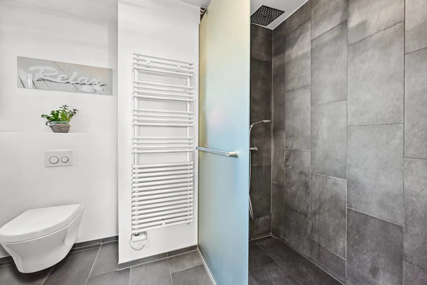 Charming Semi-Detached Villa - Photo 11 of 17