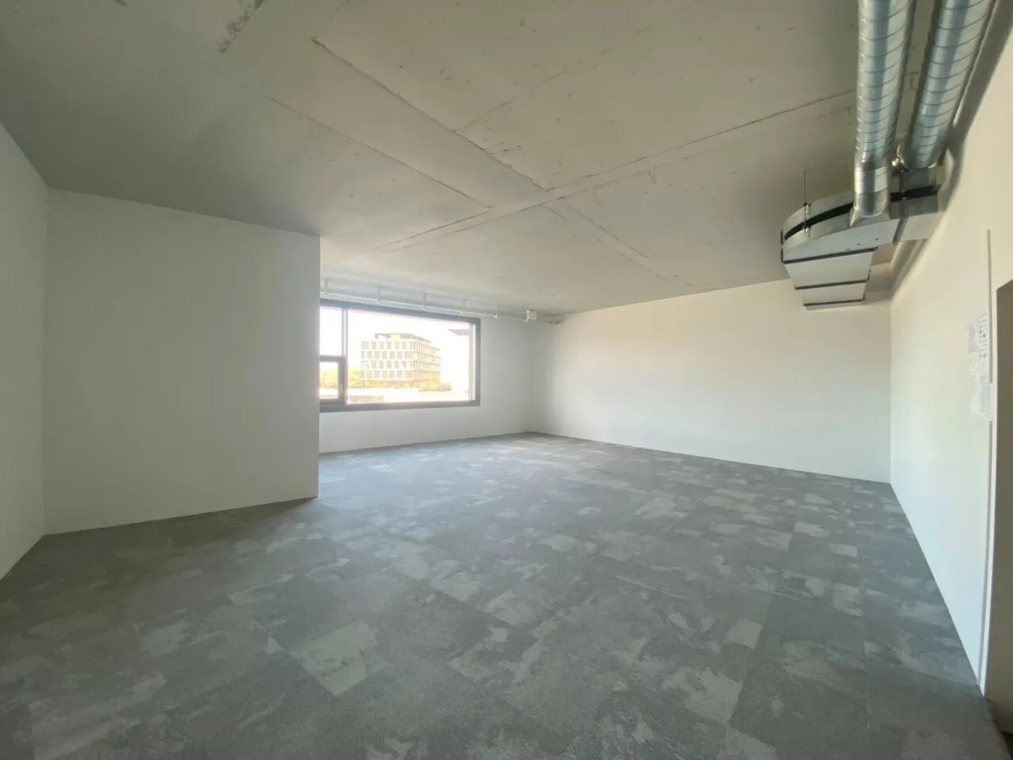 «Büroflächen in einem multifunktionalen Gebäude in der FTI-Zone» - Foto 6 von 8