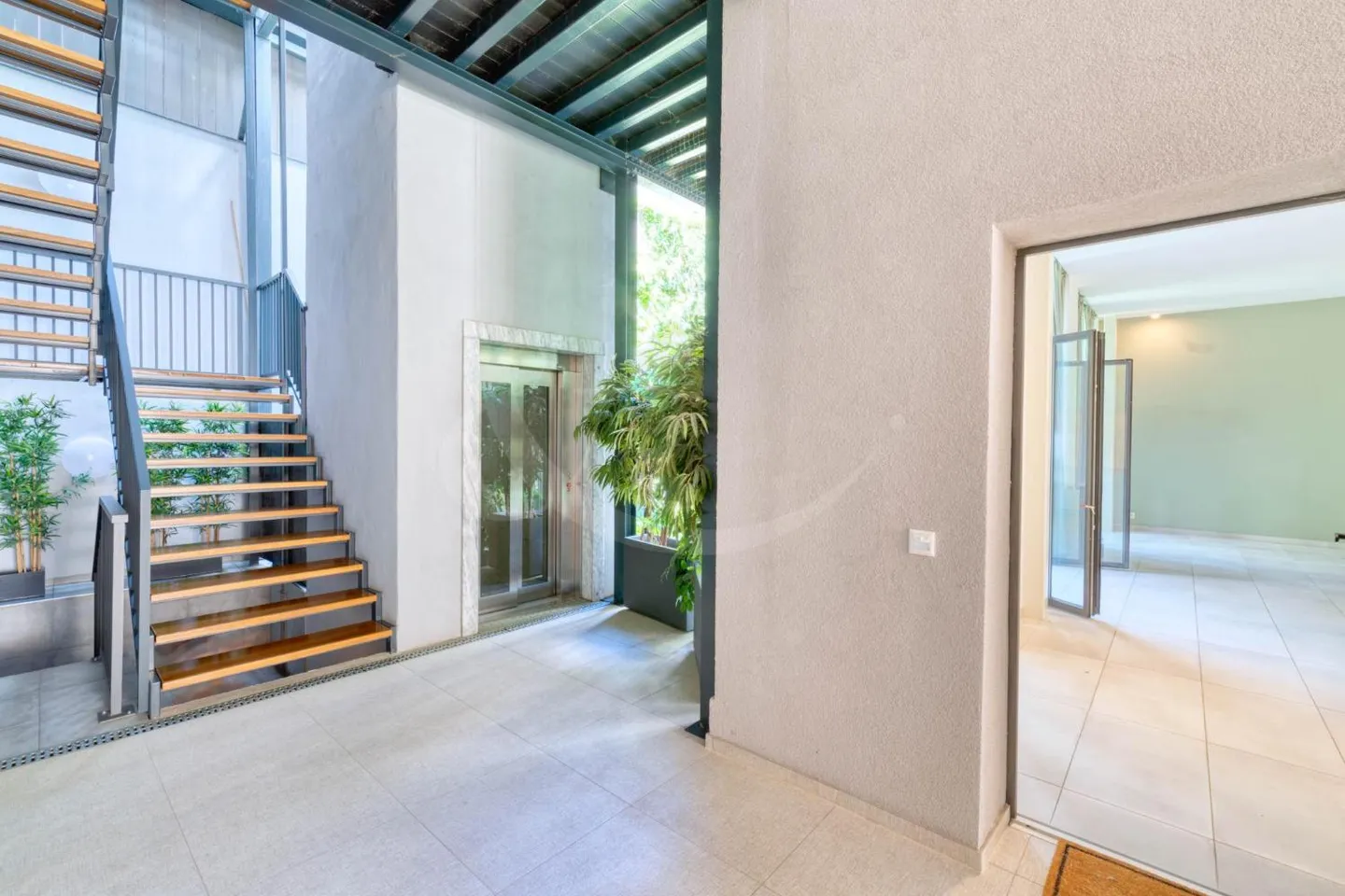 Magnificent exceptional triplex in the heart of Pâquis - Central and calm location - Photo 2 of 9