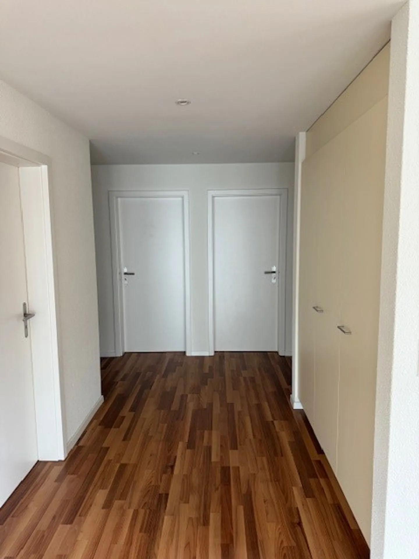 Appartamento 3.5 stanze elegante - Foto 3 di 9