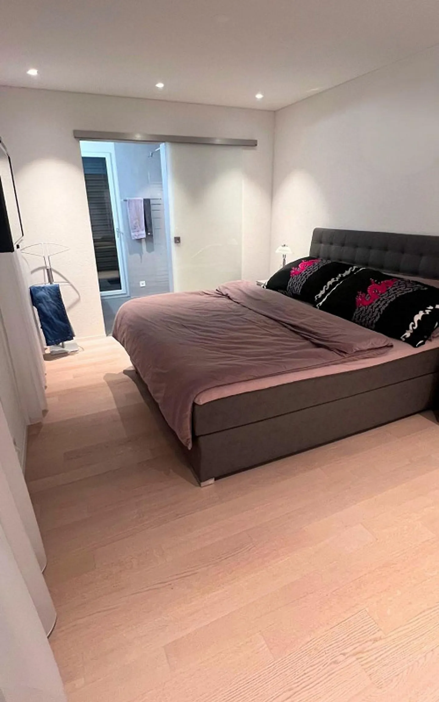 Ampio appartamento di 4½ locali con balcone e finiture di alta qualità - Foto 10 di 13