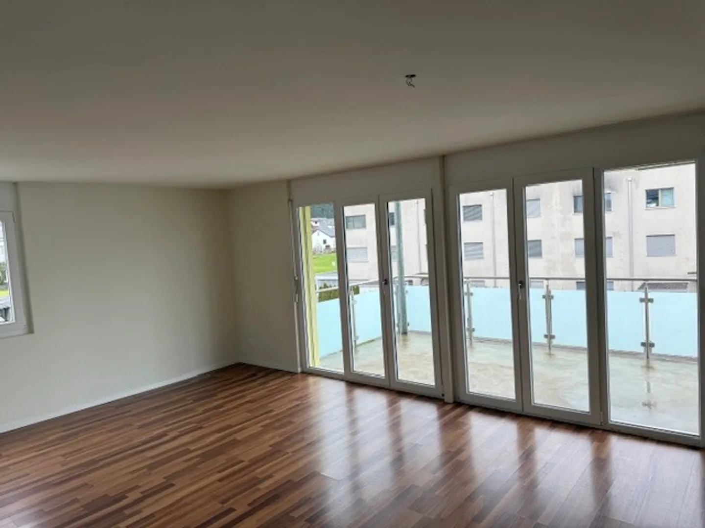 Appartamento 3.5 stanze elegante - Foto 2 di 9