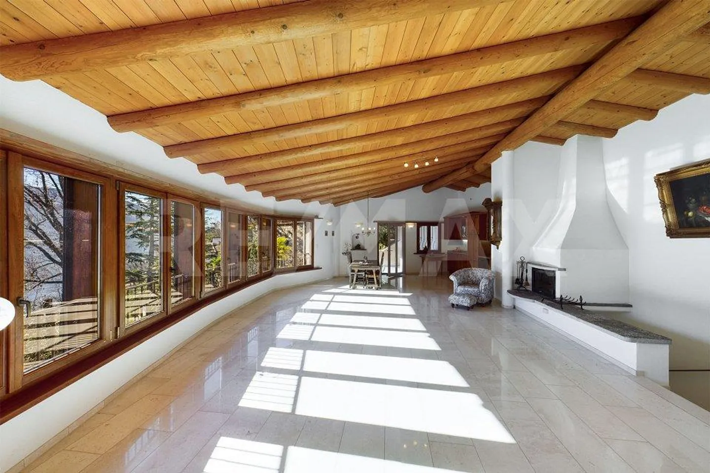 Affascinante villa con una magnifica vista sul lago - Foto 5 di 13