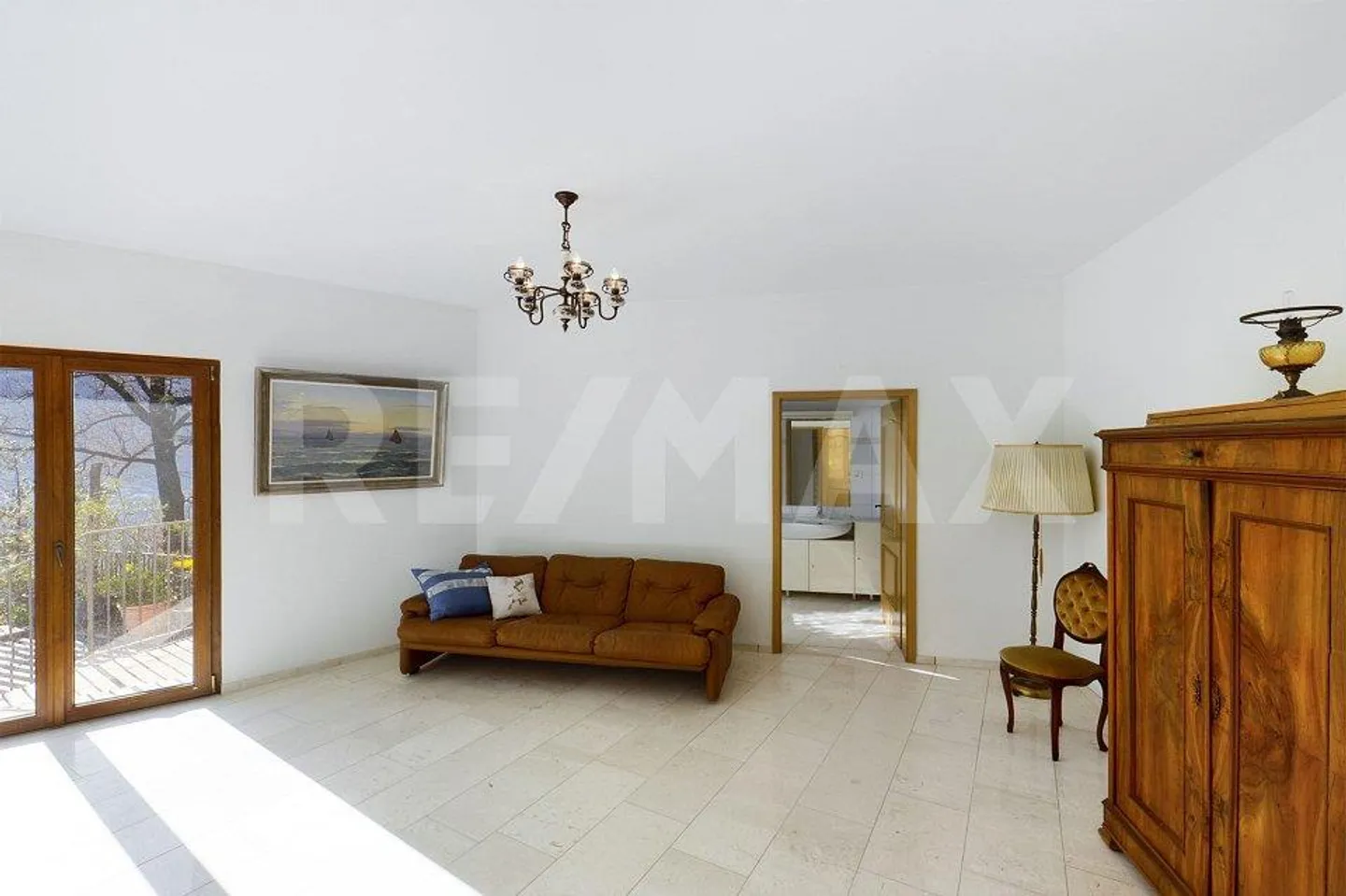 Affascinante villa con una magnifica vista sul lago - Foto 7 di 13