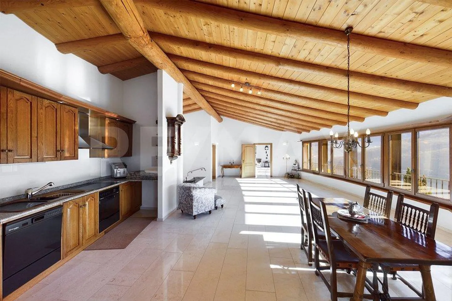 Affascinante villa con una magnifica vista sul lago - Foto 4 di 13