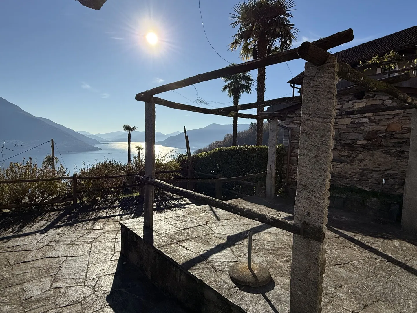 Un complexe de bâtiments rustiques à Brissago. Adapté pour l'activité Bed & Breakfast - Photo 9 sur 28