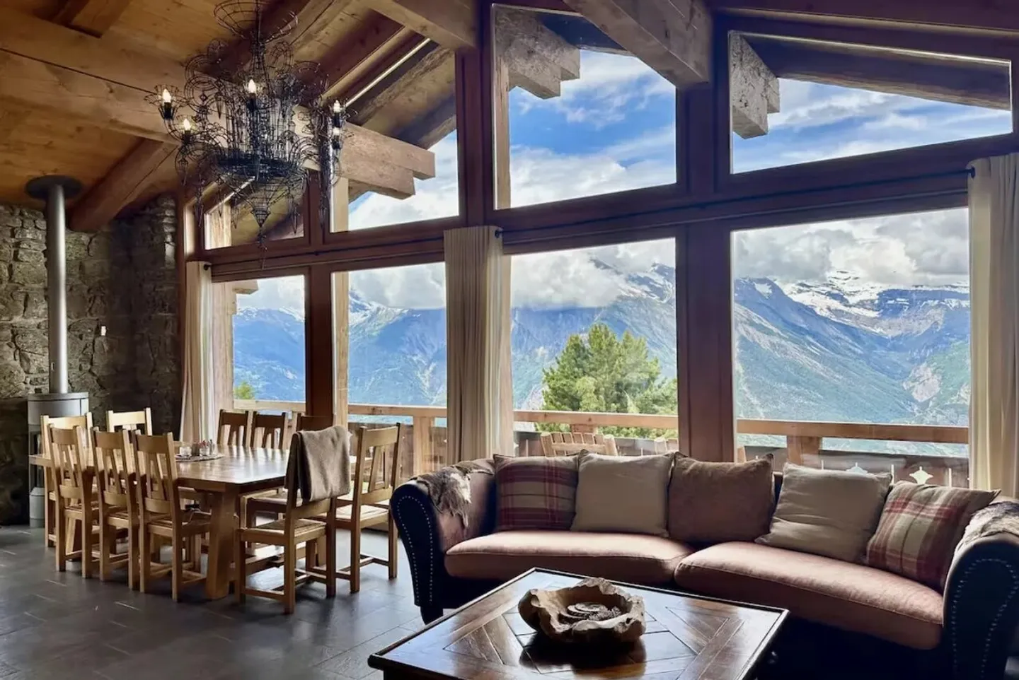 Panoramic and Luxury Chalet for Rent/Sale - Photo 2 of 13