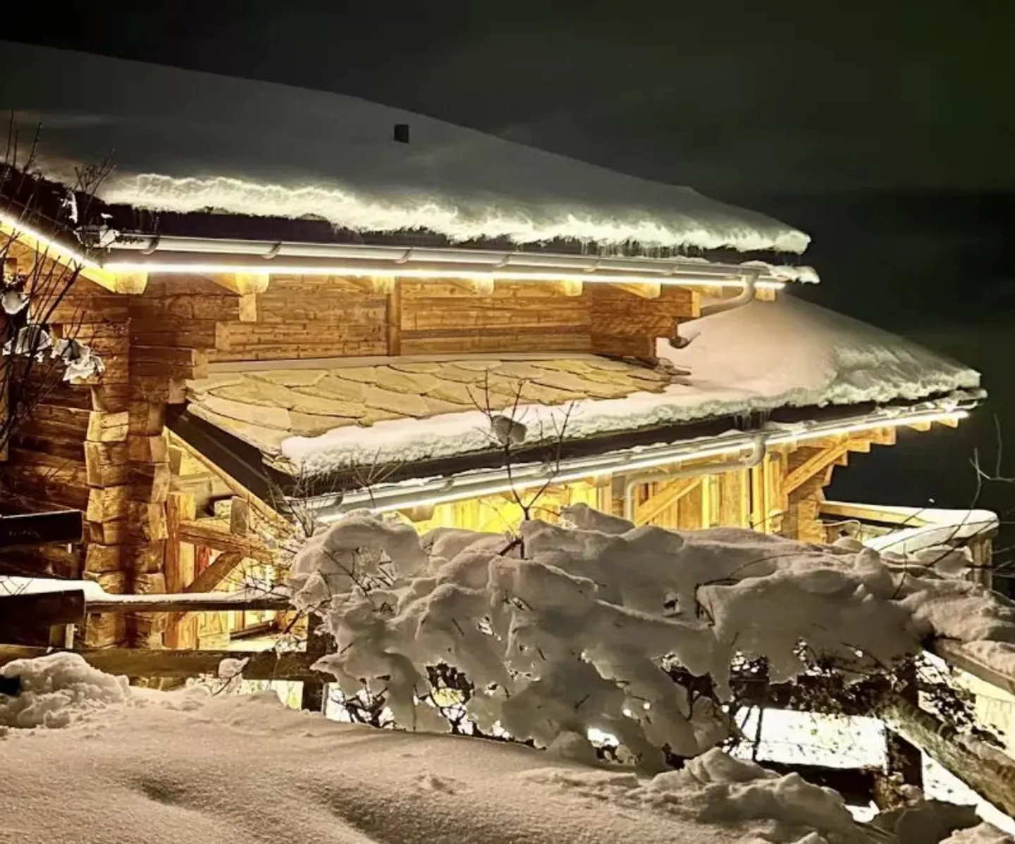 Panoramic and Luxury Chalet for Rent/Sale - Photo 4 of 13