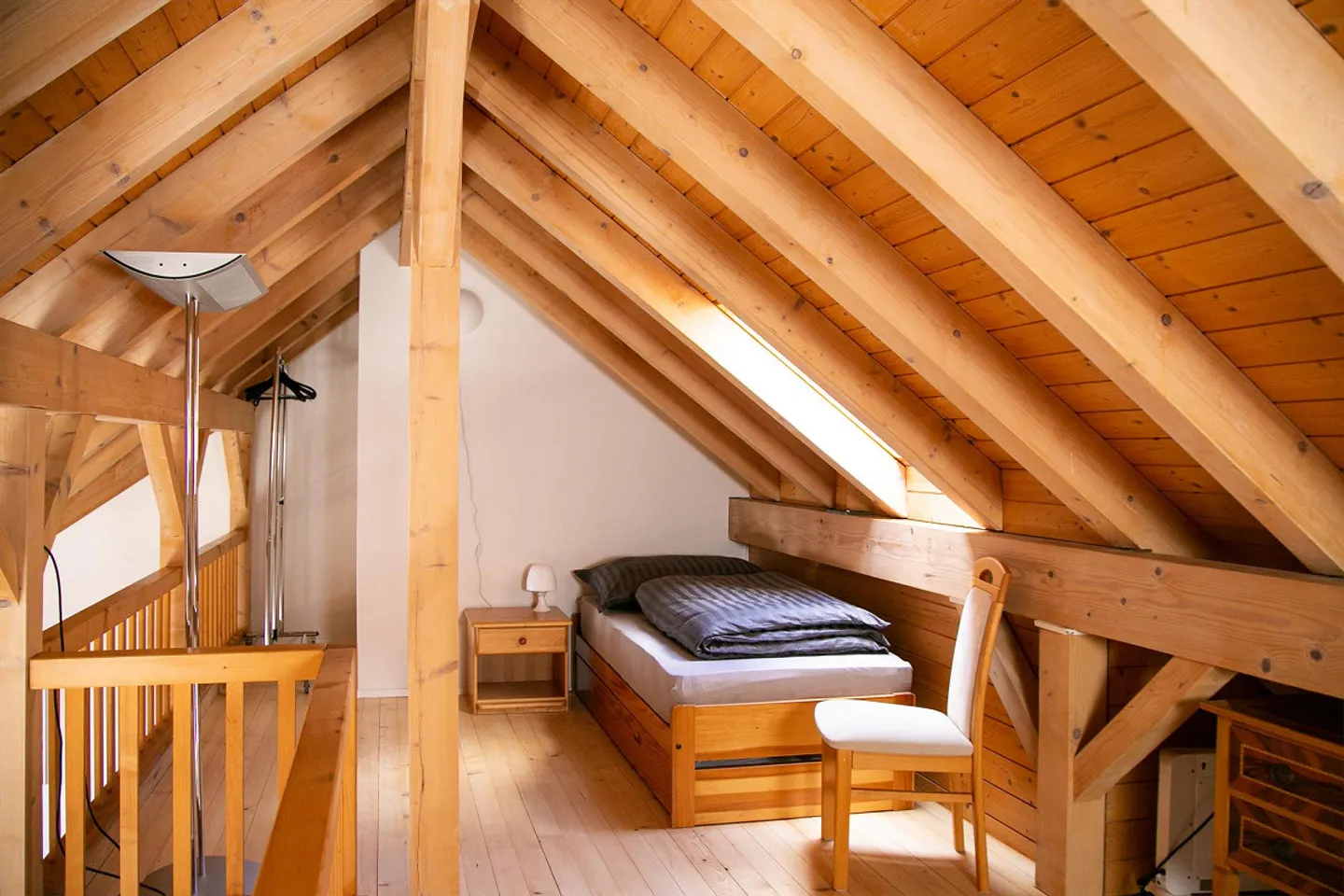 Goldiwil - Dachwohnung mit Weitsicht - Foto 8 di 16