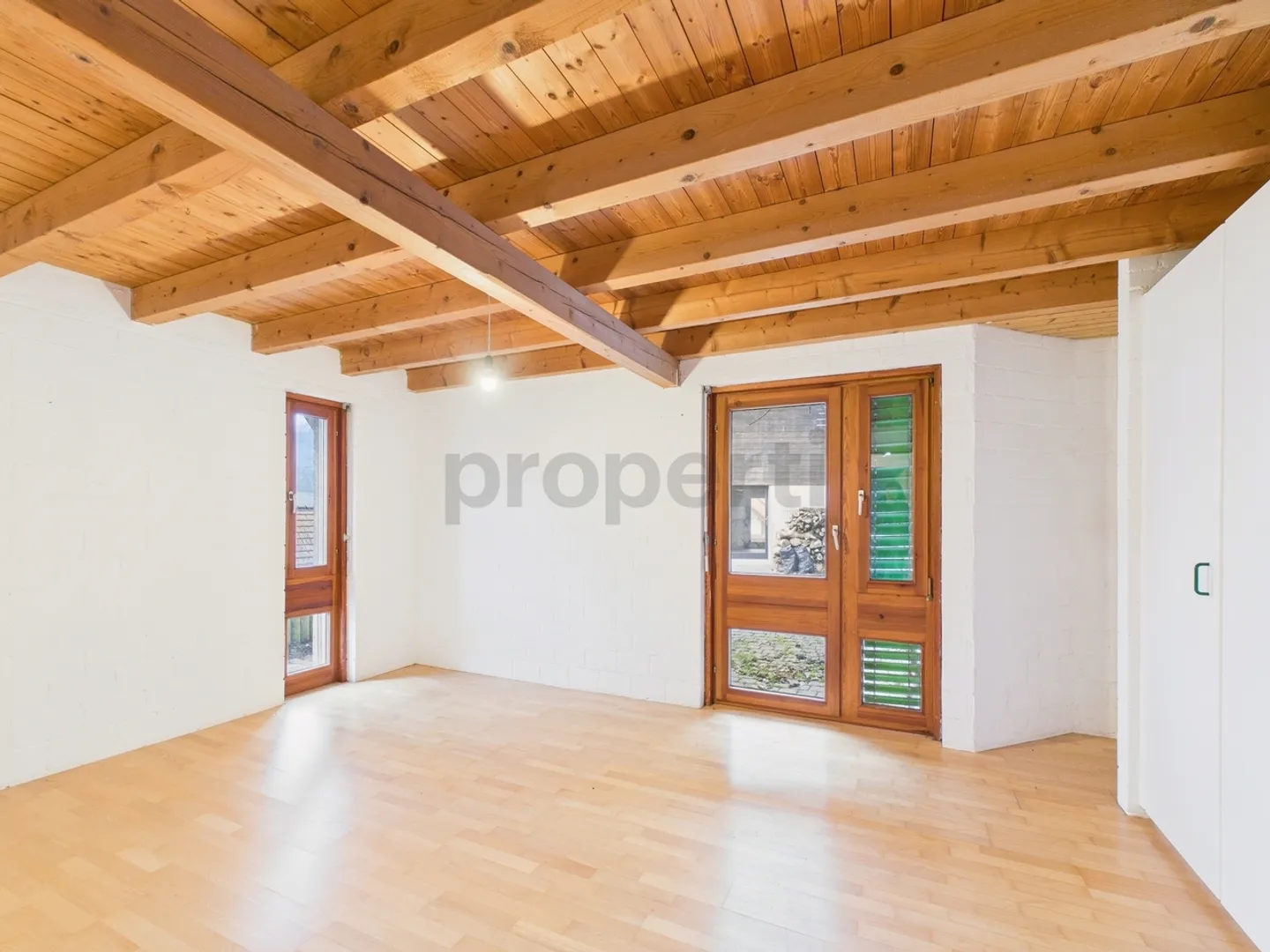 Spacious 5.5-room single-family house with garden and garden shed in Wislikofen - Photo 7 of 13