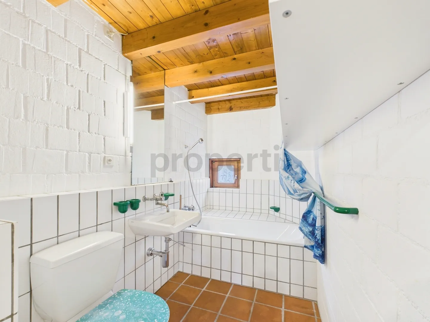 Spacious 5.5-room single-family house with garden and garden shed in Wislikofen - Photo 10 of 13