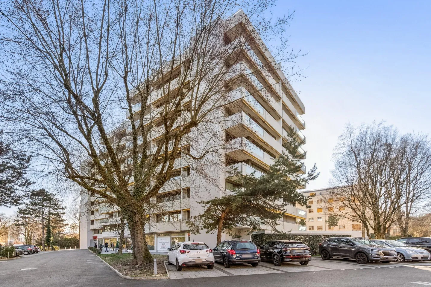 Appartement spacieux de 6 pièces - Photo 1 sur 12