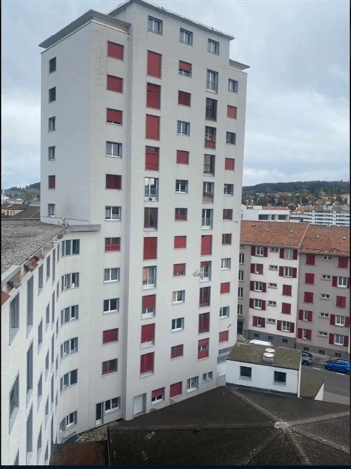 For Rent: Magnificent 2 Rooms in a Highly Sought-After Building - Photo 1 of 9