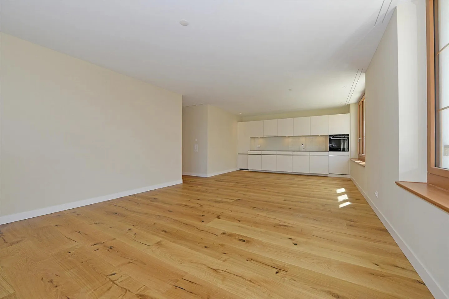 Nuovo appartamento di 3,5 stanze: vivere in campagna con collegamento alla città - Foto 2 di 8