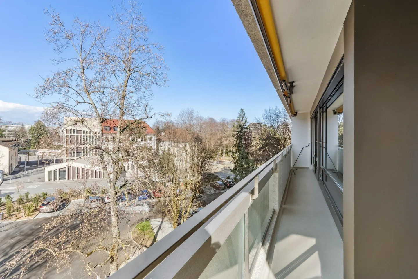 Appartement spacieux de 6 pièces - Photo 6 sur 12