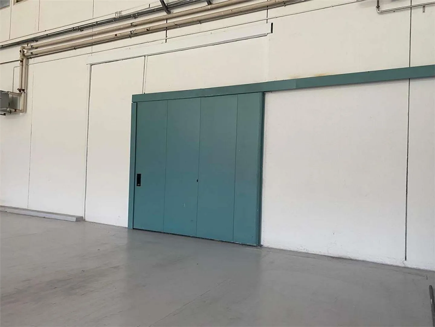 Bioggio, warehouse with storage and offices - Photo 4 of 13