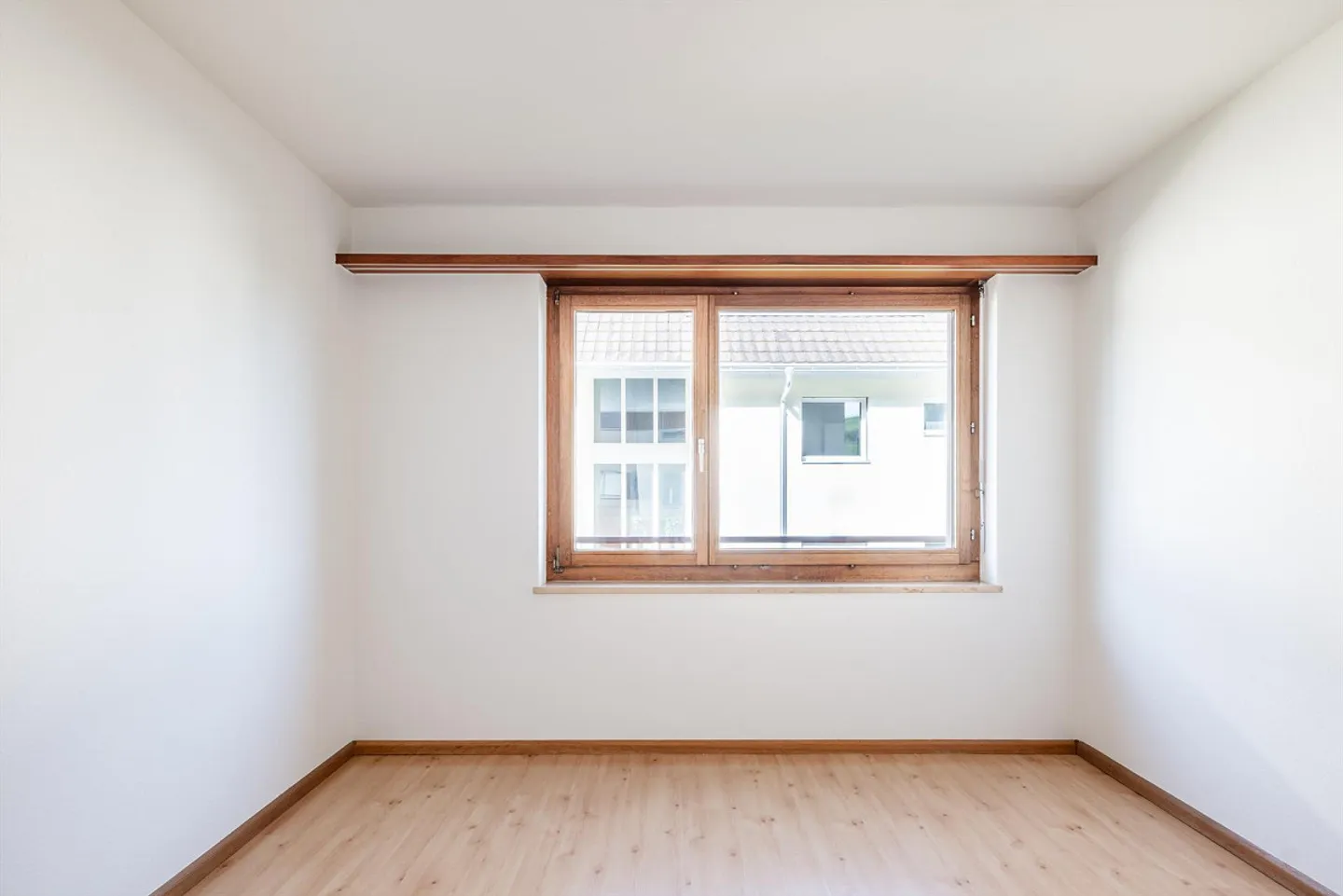 Appartamento 4.5 locali 95m2 in una zona residenziale tranquilla con camino - Foto 11 di 13