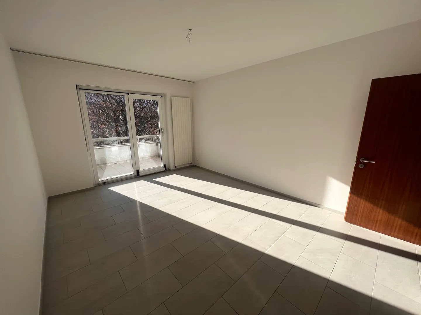 AFFITTASI A GORDUNO LUMINOSO APPARTAMENTO DI 3.5 LOCALI - Foto 9 von 17