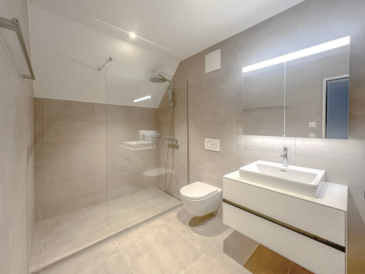 Grosszügige Maisonette mit Lift - Foto 5 von 19