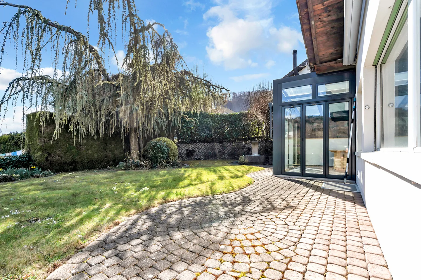 Maison individuelle dans un emplacement familial - Photo 2 sur 12