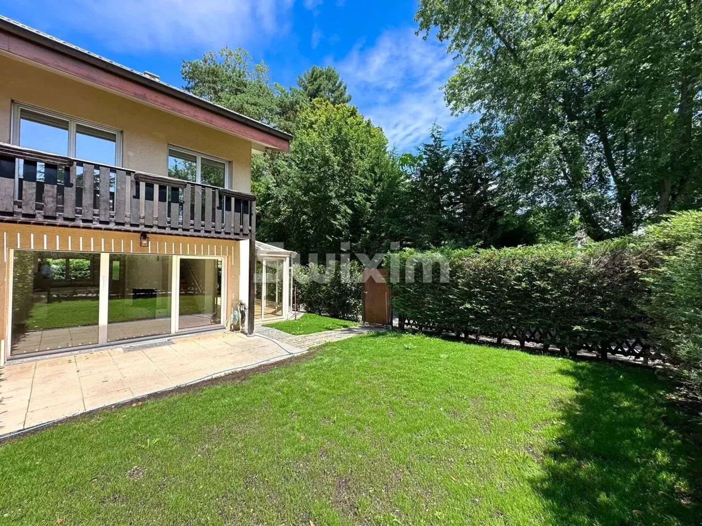 5-room house - Photo 1 of 13