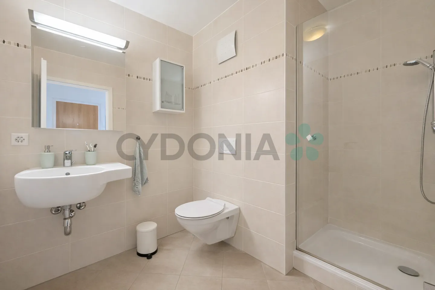 Charmantes Appartement mit Terrasse - Foto 8 von 9