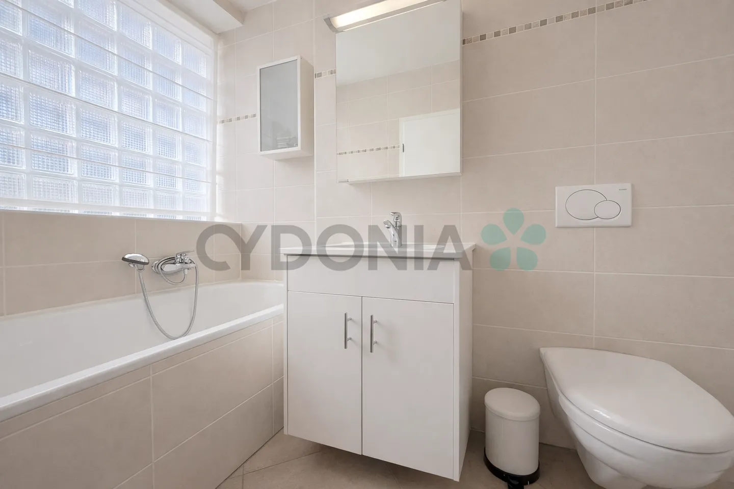 Charmantes Appartement mit Terrasse - Foto 9 von 9